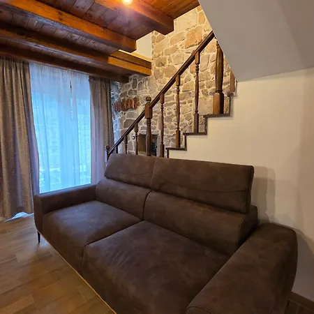 بيت للعطل Stone House Dida Toni For 8 People *