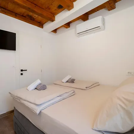 Stone House Dida Toni Tribunj Σπίτι διακοπών *