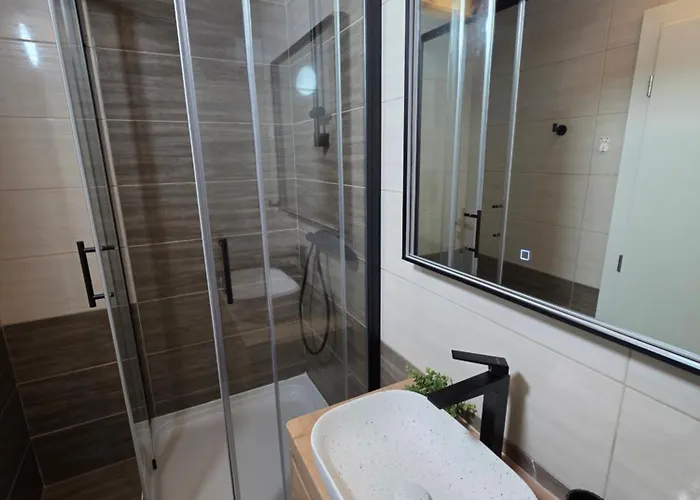 Stone House Dida Toni For 8 People بيت للعطل