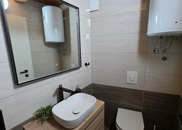 بيت للعطل Stone House Dida Toni For 8 People Tribalj