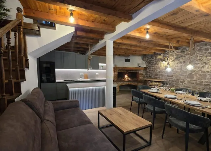 Stone House Dida Toni For 8 People بيت للعطل *