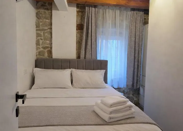 Stone House Dida Toni For 8 People بيت للعطل *