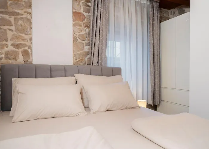 Stone House Dida Toni Tribunj Holiday home *