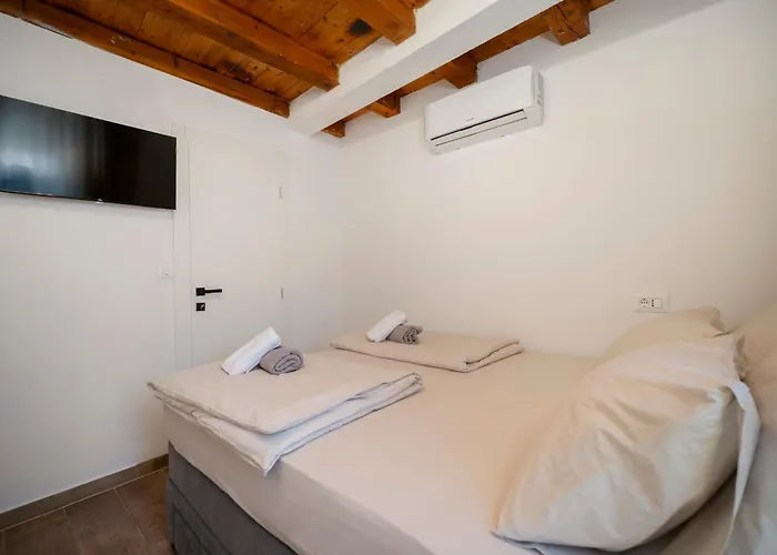 Stone House Dida Toni Tribunj Holiday home *